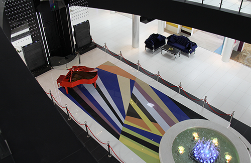 Showroom strapex